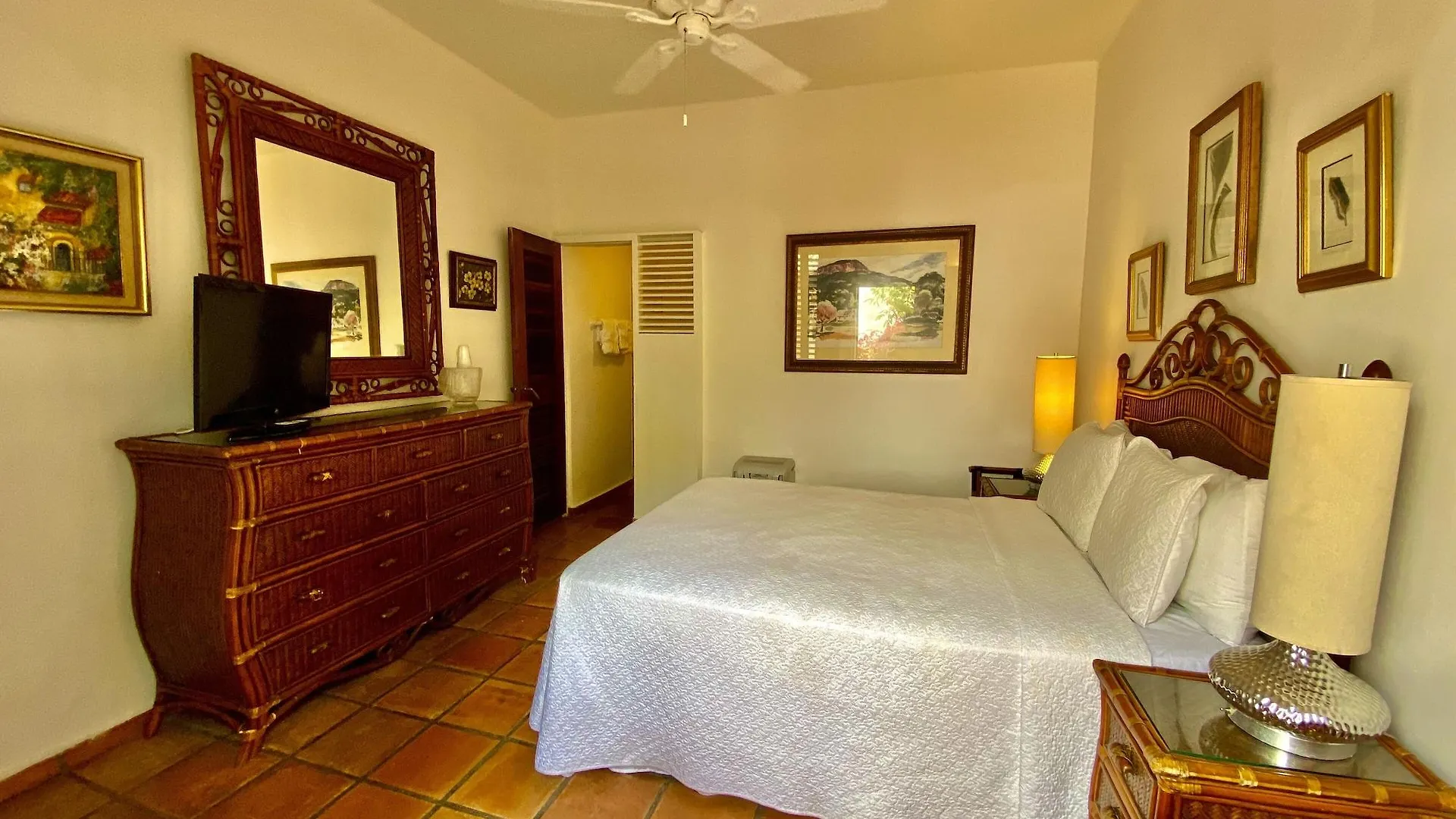 At Wind Chimes Boutique Hotel San Juan